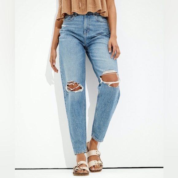 American Eagle Outfitters Denim - American Eagle Mom Jeans Size 16 Light Wash Ripped Knee High Waist Denim Jean